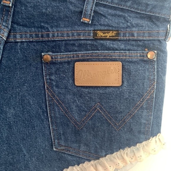 Wrangler X Urban Renewal Denim Shorts - Picture 6 of 11
